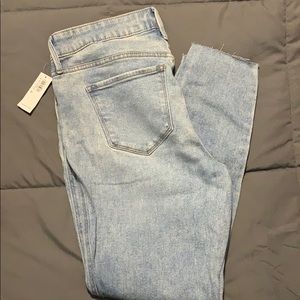 NWT Old Navy Rockstar Jeans